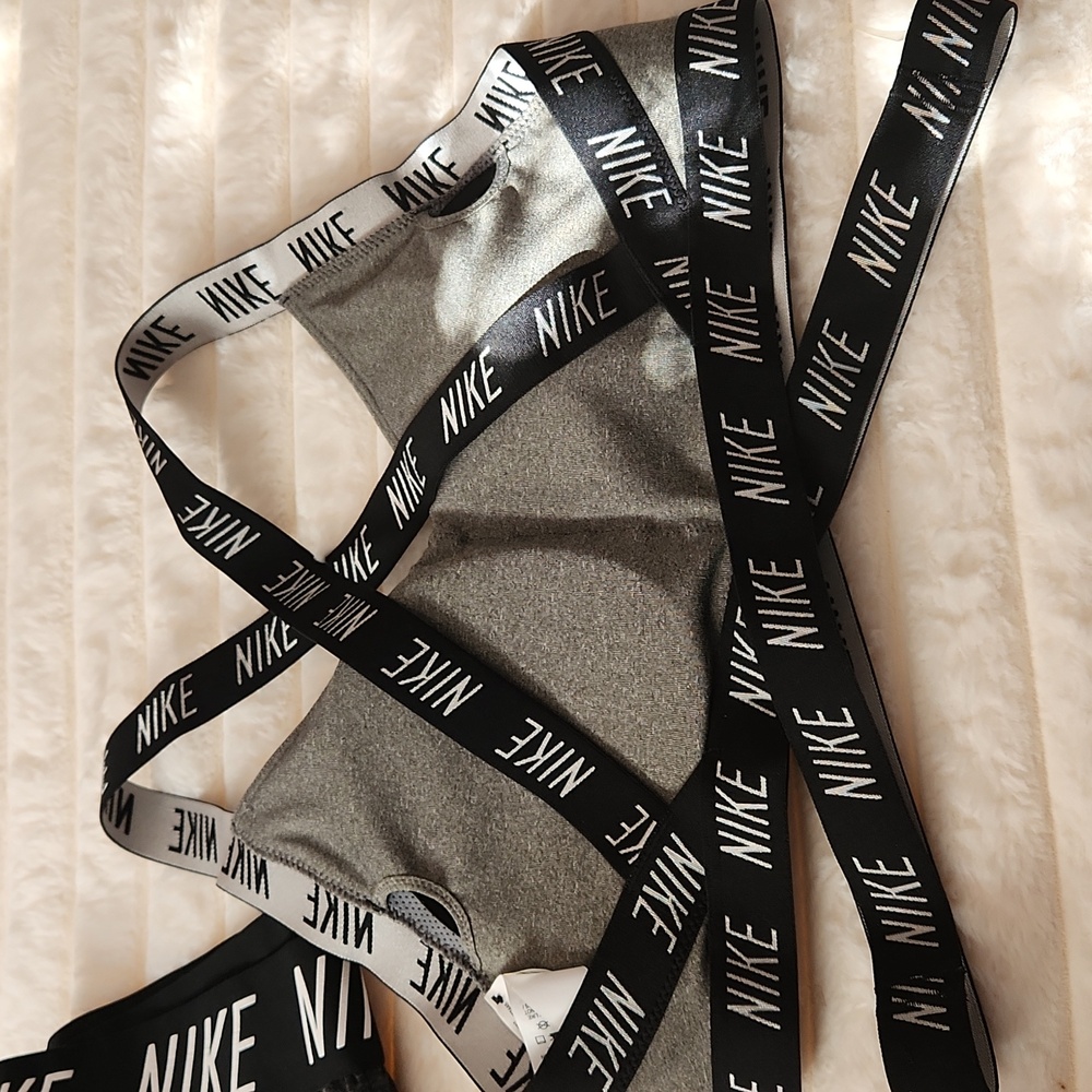 2pc Set Nike - Picture 3 of 3